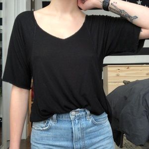 Joah Brown Ribbed Scoop Neck Tee in Black